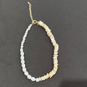 Chic Two-Tone Pearl and Shell Necklace